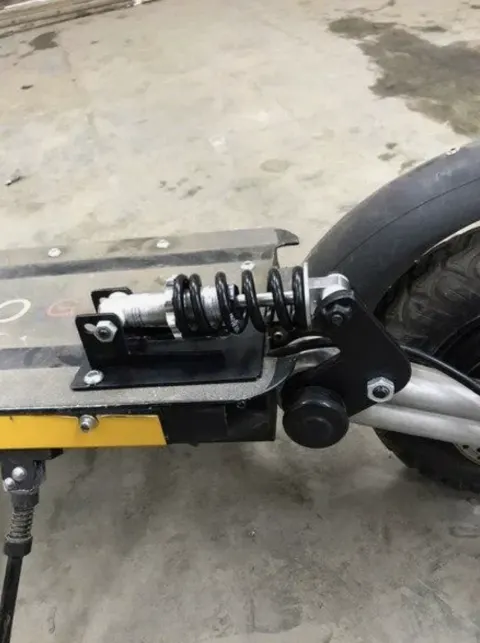 Крепление заднего амортизатора Kugoo G-Buster+амортизатор